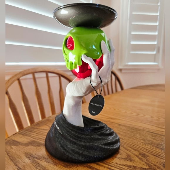 🛍BOGO 50% OFF🍎🕯NWT‼️BBW Evil Queen Poisonous Apple 3-wick Candle Holder - Picture 4 of 11